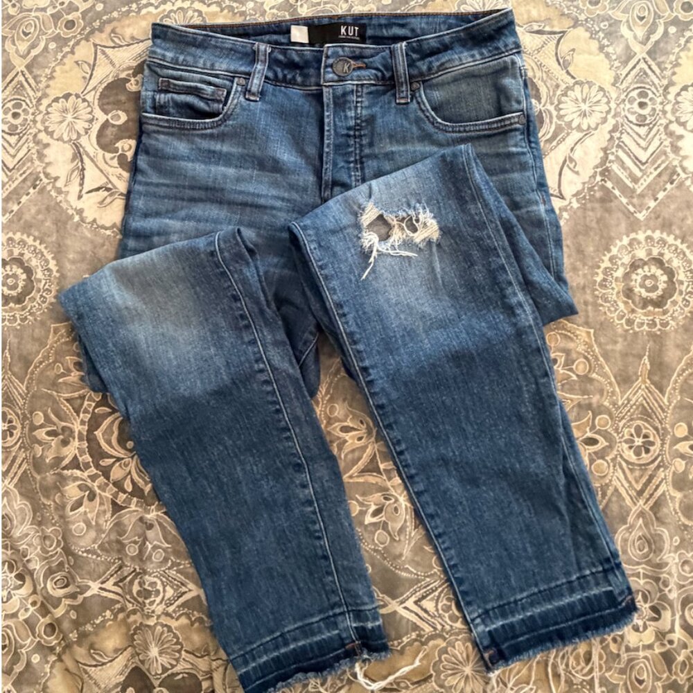 Kut from the Kloth Ripped Jeans w/ raw hem Size 4